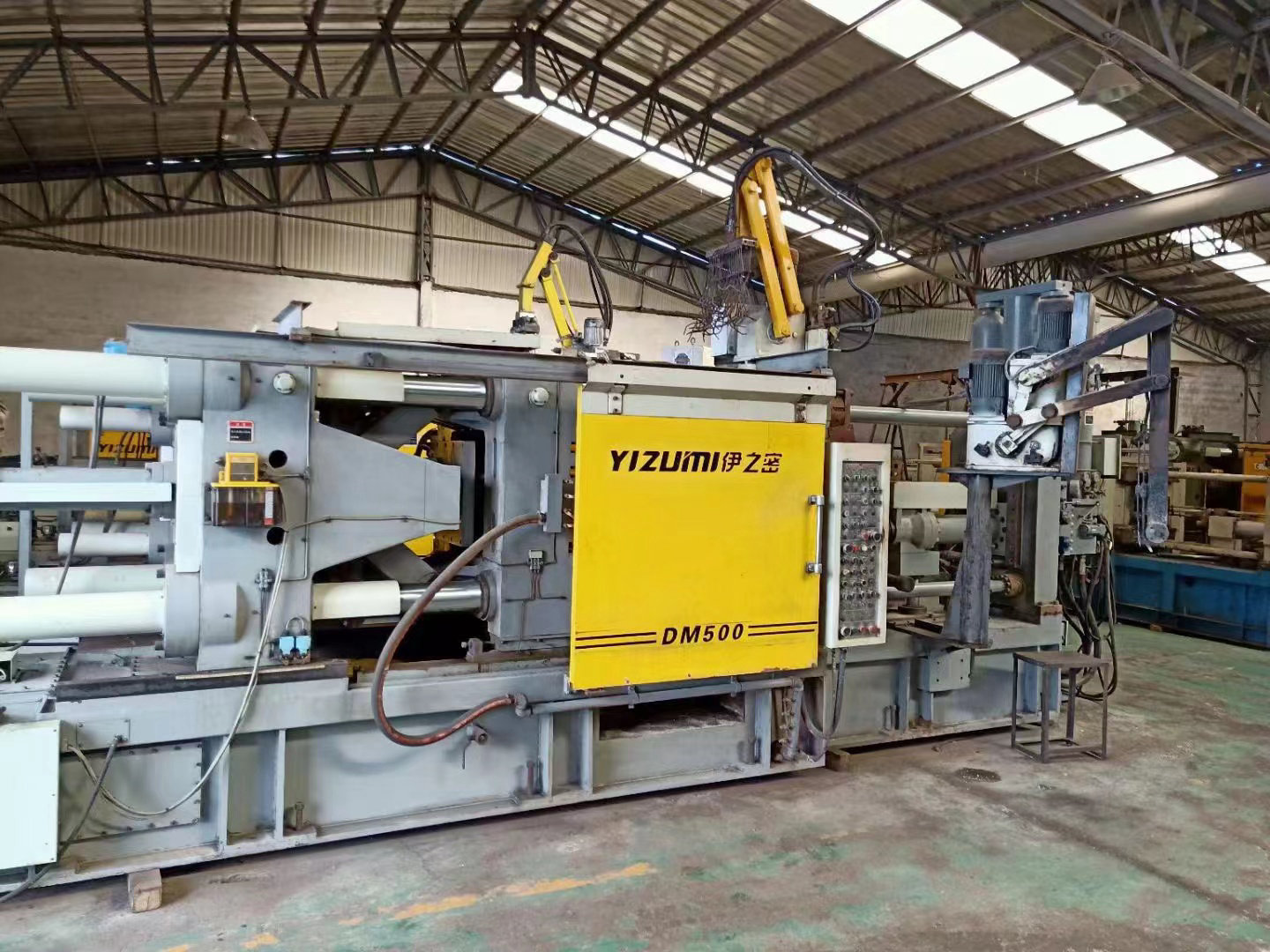 壓鑄機的組成結(jié)構(gòu)